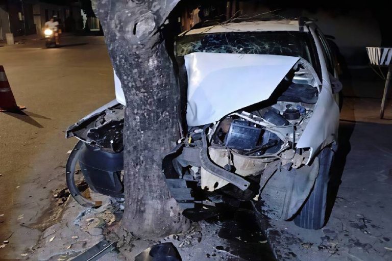 Duas crianças ficam feridas em acidente com Fiat Strada em Guanambi