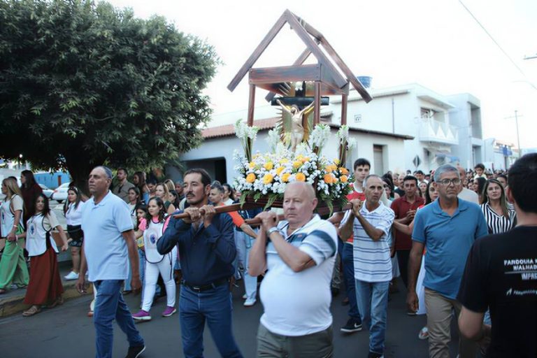 Festa do Padroeiro reúne fiéis em dez dias de celebrações em Malhada de Pedras