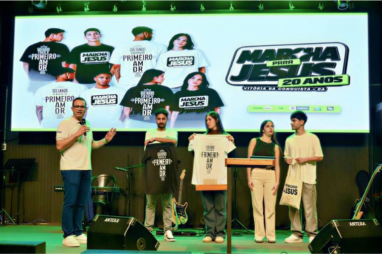 Marcha para Jesus completa 20 anos com Thalles Roberto em Vitória da Conquista
