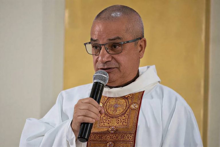 Missa em Livramento gera debate após padre abordar comunismo e política