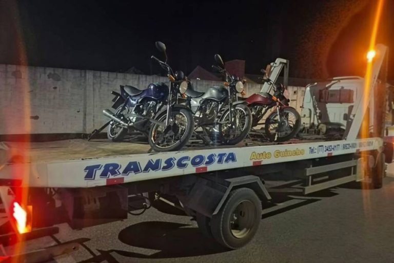 PM apreende três motos durante fiscalização em Guanambi
