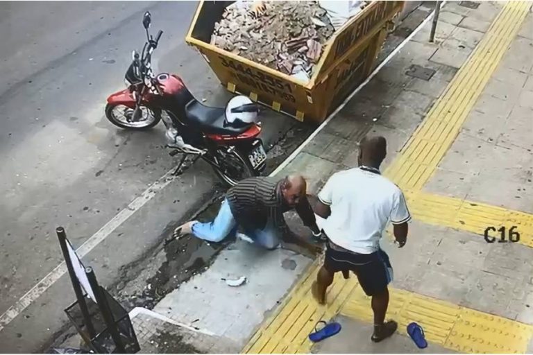 Vídeo de agressão em frente à Caixa viraliza meses após briga em Livramento
