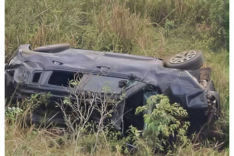 Capotamento na BA-262 deixa três feridos entre Itambé e Vitória da Conquista