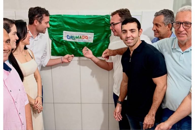 Brumado inaugura primeira de 12 UBSs revitalizadas pela Prefeitura
