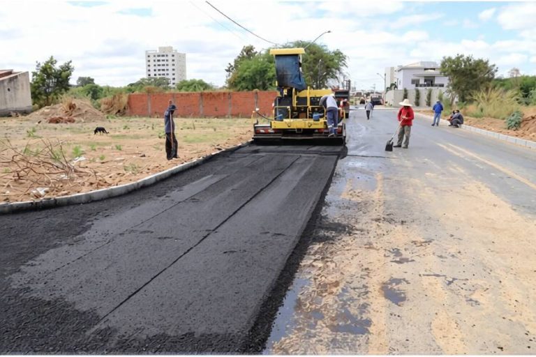 Guanambi recebe R$ 12 milhões para asfaltar 13 quilômetros de vias