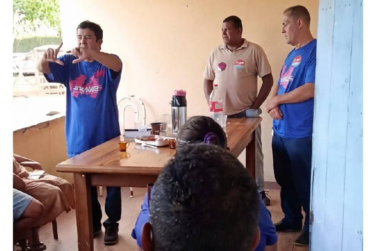 Prefeito de Tremedal ameaça cortar cestas básicas de quem votar em Lula