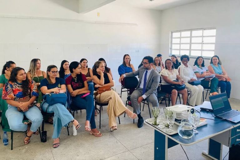 Brumado capacita educadores para promover cultura de paz nas escolas