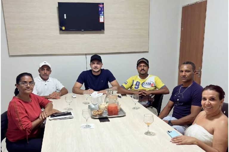 Lucas Ruan reúne maioria dos vereadores e fortalece disputa pela presidência da Câmara de Condeúba