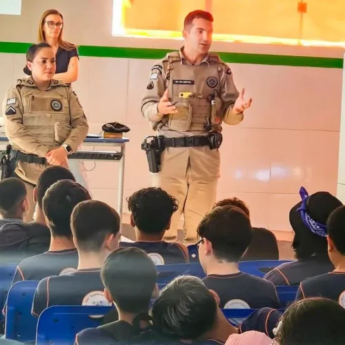 24º BPM promove palestra educativa sobre violência doméstica para estudantes em Brumado