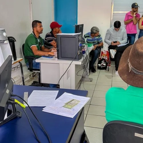 Prefeitura de Brumado convida agricultores para encontro e entrega de carteiras do CAF nesta quarta-feira (16)