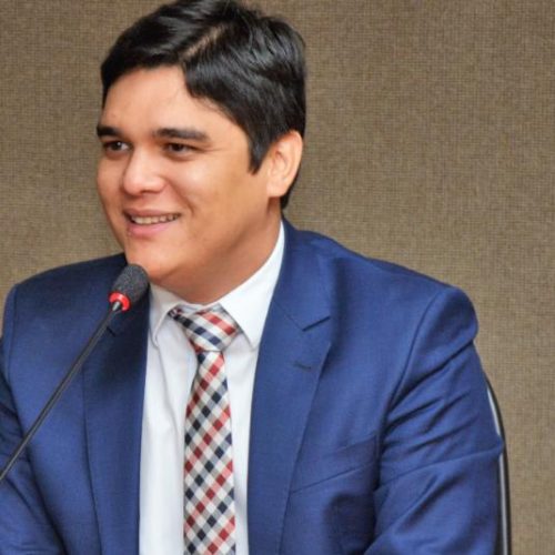Vitor Bonfim anuncia sua pré-candidatura à Câmara Federal