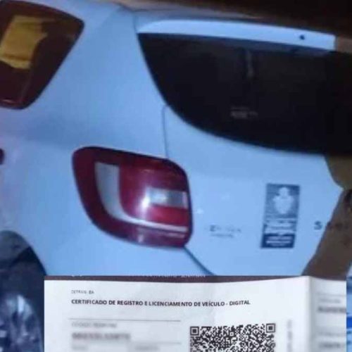 CIPRv/ apreende carro com CRLV suspeito de falsificação na BA-263