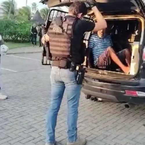 Bicheiro foragido é surpreendido e preso pela polícia em Praia do Forte