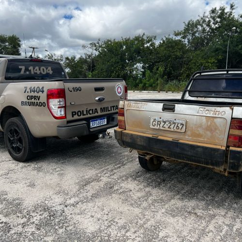 CIPRv/Brumado apreende veículo com restrição de roubo em Vitória da Conquista
