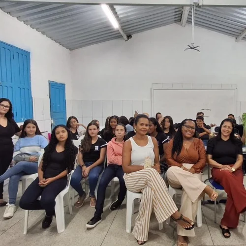 CRAS Irmã Dulce realiza palestra sobre os efeitos das drogas na zona rural de Brumado