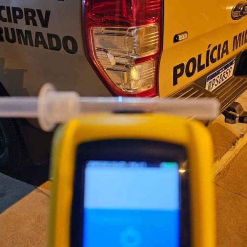 Caminhoneiro de Brumado é levado à delegacia em Guanambi por suspeita de embriaguez
