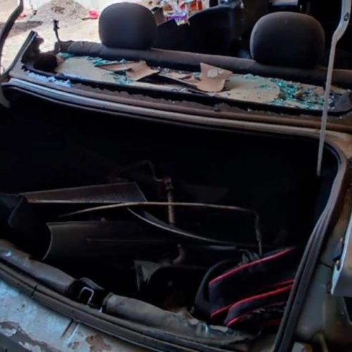 Carro roubado há mais de um mês é recuperado desmontado em Vitória da Conquista