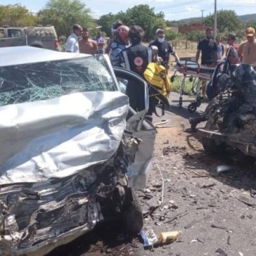 Colisão na BR-030 deixa cinco mortos em Guanambi