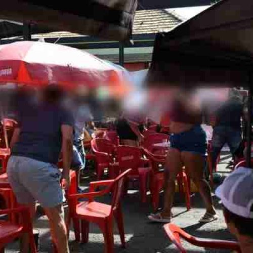 Confusão gera correria e pânico em feira de Vitória da Conquista; homem é agredido