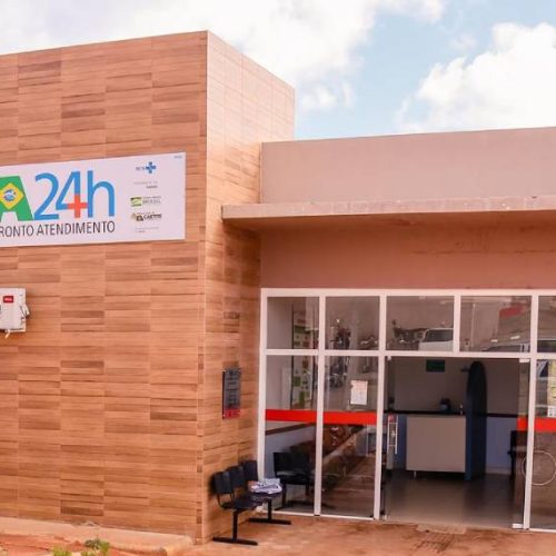Criança com suspeita de meningite aguarda vaga em UTI na cidade de Caetité