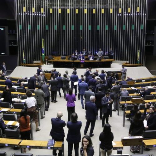 Decisão de Moraes sobre IOF gera críticas e reação dura de deputados da oposição