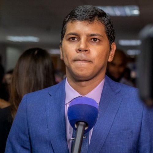 Internado há uma semana, deputado Diego Castro é diagnosticado com embolia pulmonar