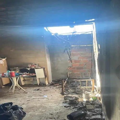 Ex-companheira sofre agressões e tem casa incendiada; suspeito é preso em Cordeiros