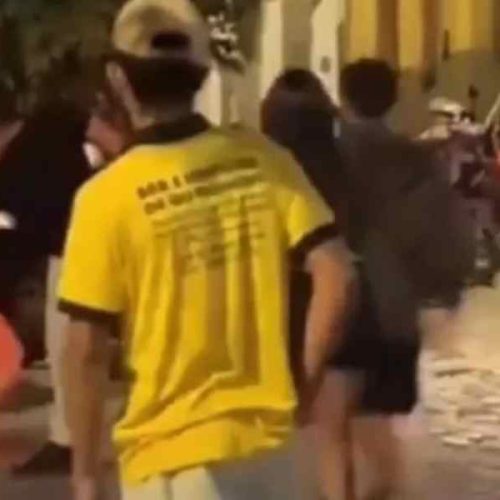 Homem chuta mulher no rosto em Macaúbas e ninguém ajuda