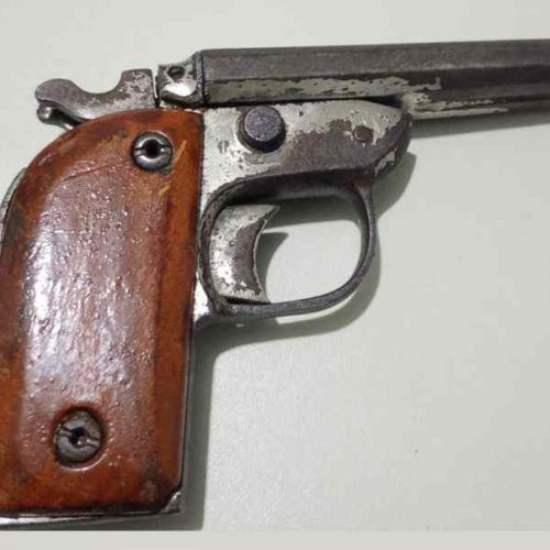 Homem é preso com revólver após ameaçar moradores no bairro Benito Gama, em Livramento