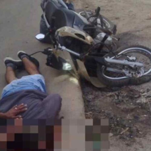Motociclista colide contra parede de casa e fica gravemente ferido em Itapetinga