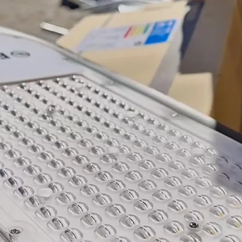 Novas lâmpadas de LED chegam para modernizar a iluminação pública de Brumado