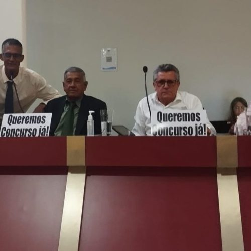Oposição de Caculé bloqueia pauta e cobra concurso público