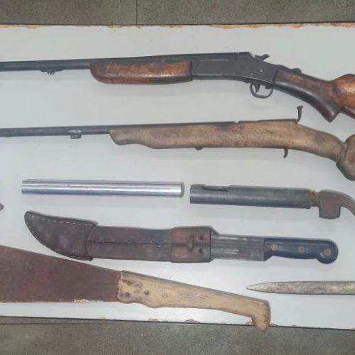 PM apreende armas em Dom Basílio