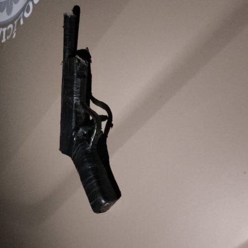 PM prende dupla após invasão e noite de terror em residência de Pindaí