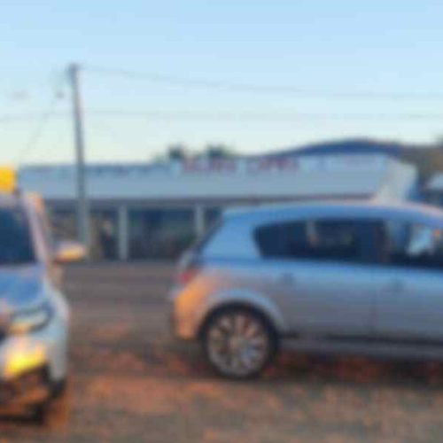 Polícia apreende dois veículos com sinais de adulteração em Dom Basílio durante blitz no povoado de Fazendinha