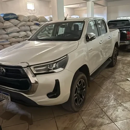 Polícia faz cerco após roubo de Hilux na BA-148, em Livramento de Nossa Senhora