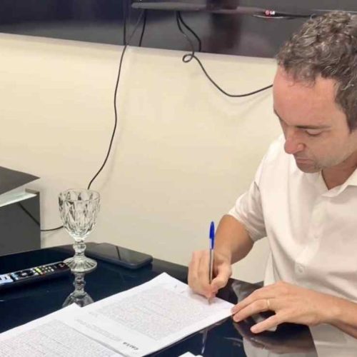 Prefeitura de Brumado assina contrato para construção de 144 casas, com investimento de R$ 22 milhões