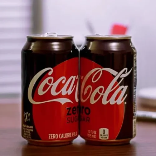 Produção da Coca-Cola é suspensa por suspeita de contaminação de álcool