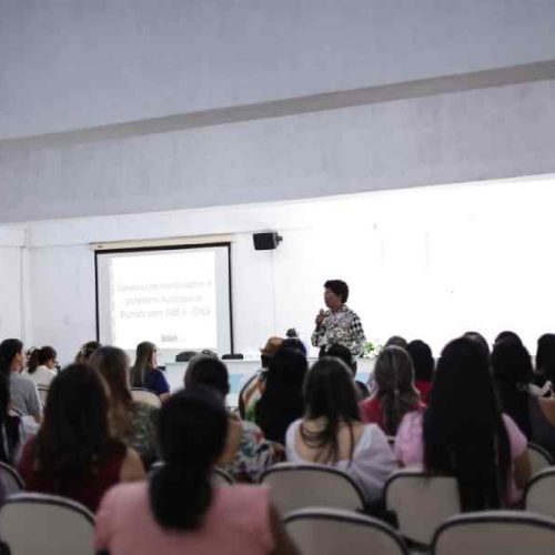 Professores de Brumado discutem alfabetização em evento que valoriza escuta e compromisso com o ensino