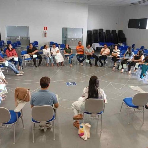 Profissionais de saúde de Brumado iniciam curso para ampliar cuidado humanizado