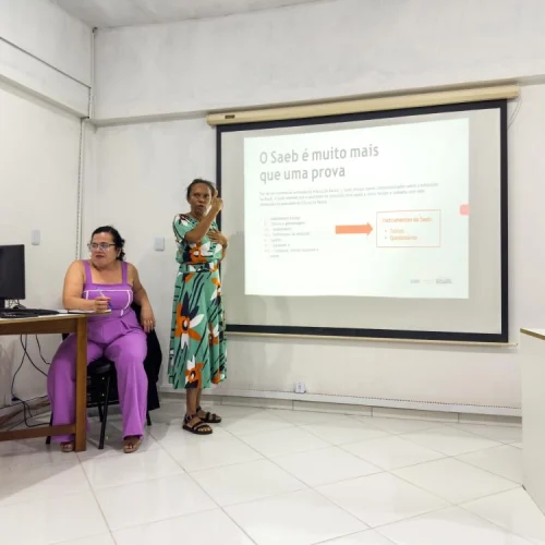SEMEC realiza reunião com Professores Articuladores sobre aplicação da Prova SAEB 2025
