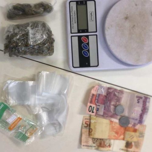Suspeito de chefiar tráfico em distrito de Caetité é preso com drogas e dinheiro