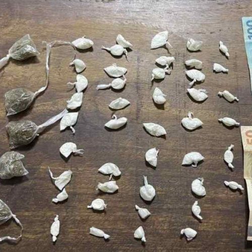 Suspeito de tráfico é preso com cocaína, maconha e dinheiro em Tanhaçu