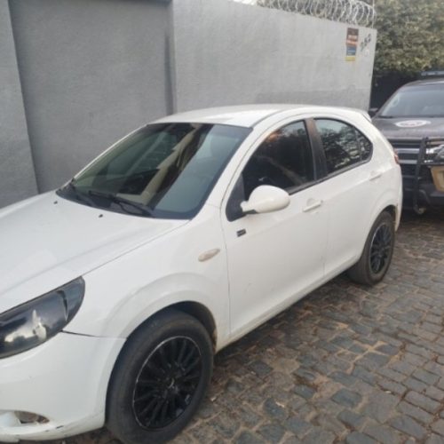 Veículo com registro de roubo é apreendido em Brumado durante operação policial