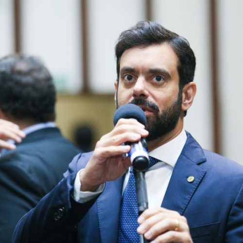 Tiago Correia diz que o governador Jerônimo “desrespeita a autonomia dos poderes” ao sugerir CPI na ALBA