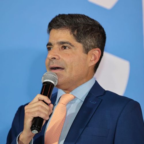 Pré-candidato, ACM Neto faz evento sobre segurança e busca contraponto a governador da Bahia