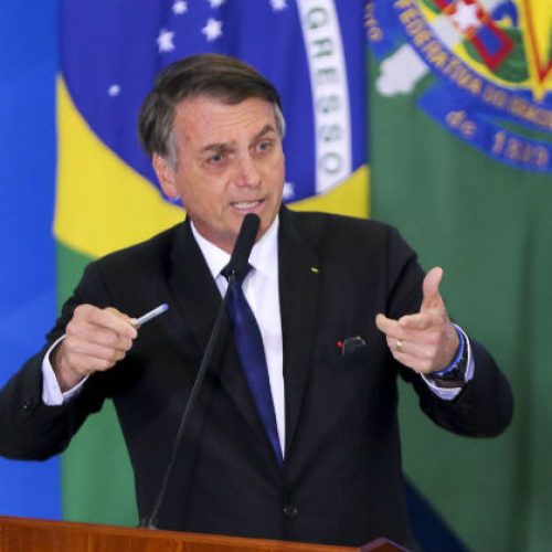 Se acha que vai voltar ao poder, pode tirar o cavalo da chuva, diz Lula sobre Bolsonaro