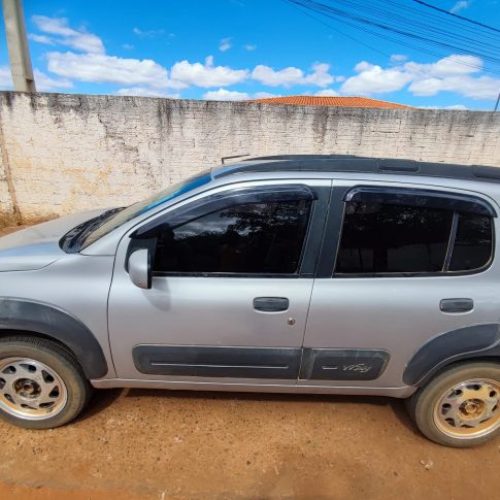 Polícia Militar recupera carro com restrição de roubo em Caculé