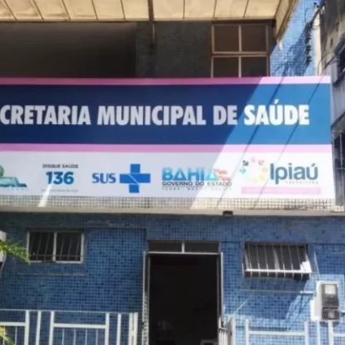 Funcionários esquecem idosa trancada sozinha em posto de saúde de Ipiaú; caso gera revolta