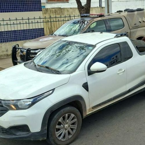 Polícia recupera veículo com restrição de roubo durante operação em Ituaçu